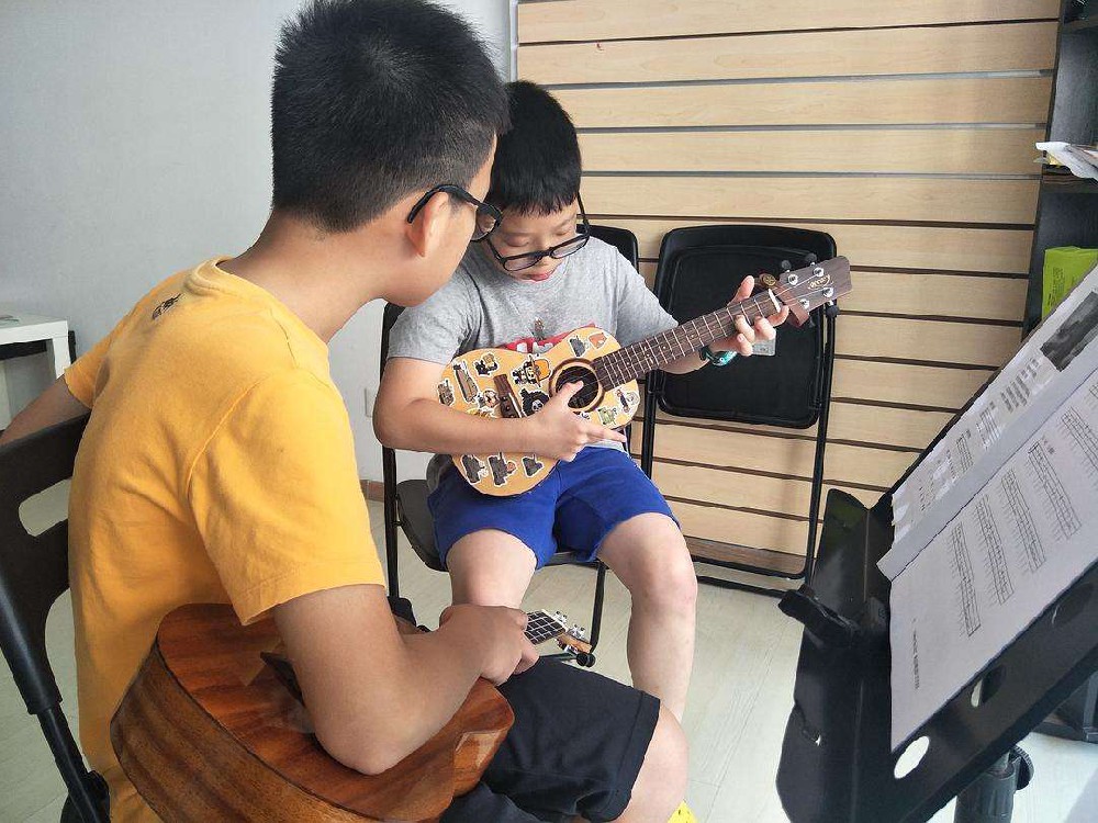 尤克里里课程培训咨询