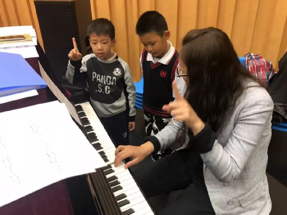 钢琴课程培训咨询